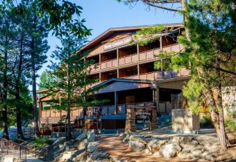 Mt. Lemmon Lodge has Balcony rooms