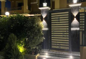                                                        has rooms with a private hot tub