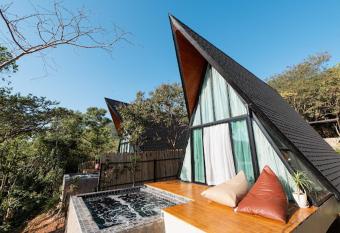 Phuzita Kohlarn-                                            has Balcony rooms