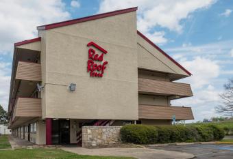 Red Roof Inn Jackson Downtown - Fairgrounds has Smoking rooms