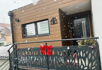 G  te chez EsT   has Balcony rooms