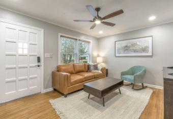 Onecozyplace Tulsa - King Bed Expo, Tu, Downtown allows 18 year olds to book a room