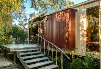 Misty River Retreat has Balcony rooms