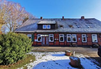 Gasthaus Zur Riete allows 18 year olds to book a room