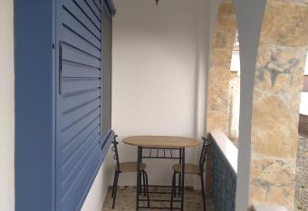 GOLDA HAUSE has Balcony rooms