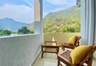 Euphoric Lite has Balcony rooms