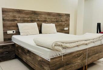 The castle stay (jsb group) has Balcony rooms