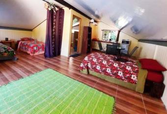Studio Rava 1 Room Fare Tepua Lodge has Balcony rooms
