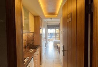 Kevens Single Room with Gym and Bar allows 18 year olds to book a room