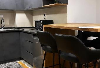 Silver Wolf has rooms with a private hot tub