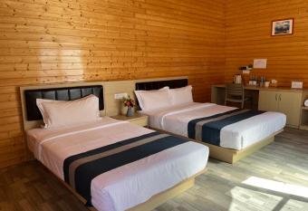 Coconut Garden Resort              has Balcony rooms