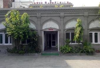 Tourist Guest House has Balcony rooms