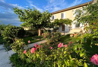 L Escale de Beauregard allows 18 year olds to book a room