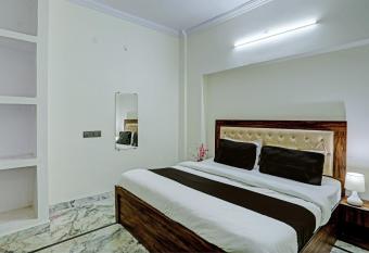 OYO THE ADIITYA INN allows 18 year olds to book a room