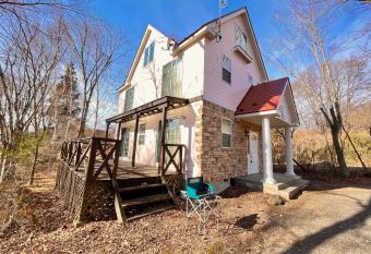                          #Ag1 has Balcony rooms