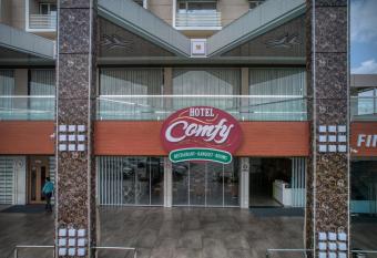 HOTEL COMFY has Balcony rooms