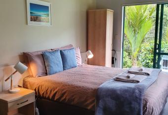 Kauri Coast TOP 10 Holiday Park has Balcony rooms