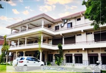 Hotel Pahuna Ghar has Balcony rooms