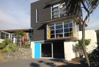 Top Floor Bed and Breakfast has Balcony rooms