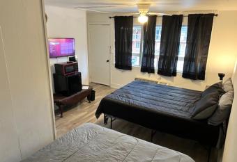 Spruce Pine Inn allows 18 year olds to book a room