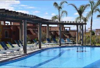 Hermoso departamento nuevo y totalmente equipado has rooms with a private hot tub