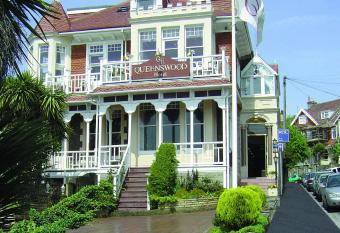 Queenswood Hotel allows 18 year olds to book a room