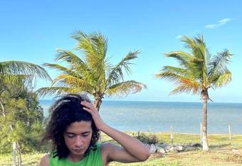 Casa de frente para o mar, p   na areia! allows 18 year olds to book a room