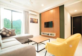 Up to 7pax Onsen theme park view has rooms with a private hot tub