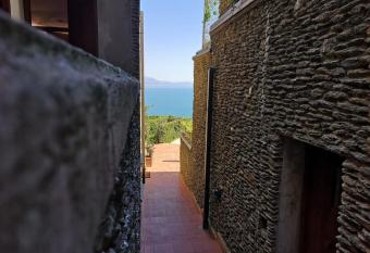 Appartamento Il Conforto has Balcony rooms