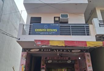 CHIRAYU ESTATE has Balcony rooms