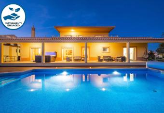 Villa Golden Bay by Algarve Vacation allows 18 year olds to book a room