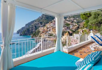 Villa Boheme Exclusive Luxury Suites has Balcony rooms