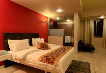 Vienna City Hotel allows 18 year olds to book a room