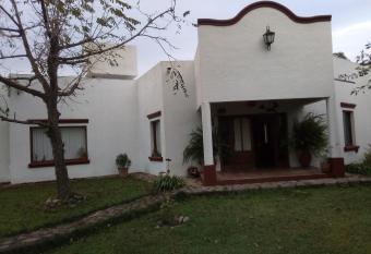 Hostal El Ensue  o del Coquena allows 18 year olds to book a room