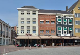 Hotel Roermond Next Door allows 18 year olds to book a room