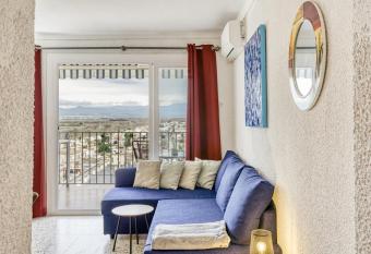 Location bord de mer has Smoking/Balcony rooms