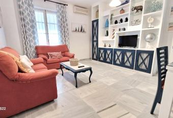 Residencial victoria centro allows 18 year olds to book a room