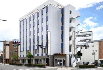 Super Hotel Matsumoto Ekimae has Smoking rooms