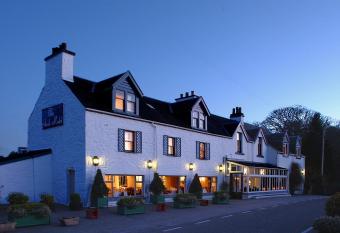 The Airds Hotel and Restaurant allows 18 year olds to book a room