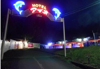                 allows 18 year olds to book a room