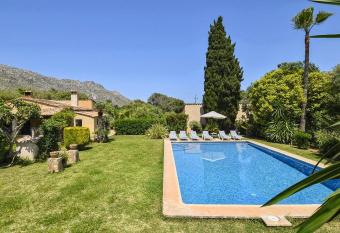 Tonina has Balcony rooms