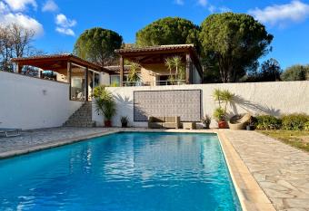 Au Bonheur Dezange has Balcony rooms