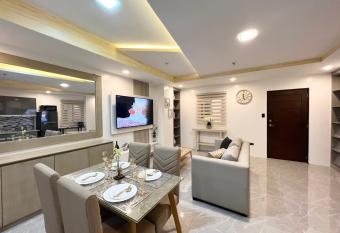 Luxury Haven Near Walking Street has Balcony rooms