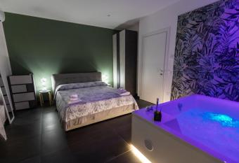 Luxury 144 B&B has Balcony rooms