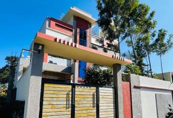 Lake View MM Holiday Home has Balcony rooms