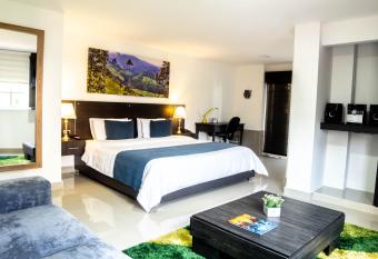 Azor Hotel Cali Versalles allows 18 year olds to book a room