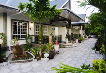 Maison Charme De L ile allows 18 year olds to book a room