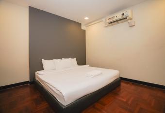 GO INN Asiatique - Charoen Krung allows 18 year olds to book a room