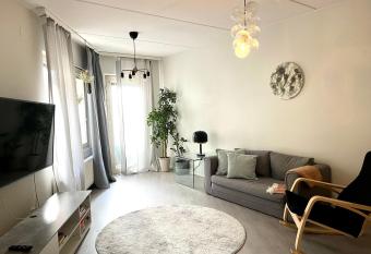 Central 2 Br has Balcony rooms