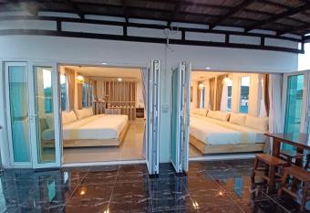 Habor House by Koh Larn Riviera has Balcony rooms